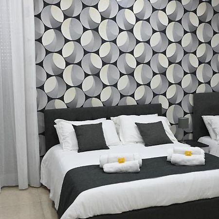 Solymar B&B Наполи Екстериор снимка