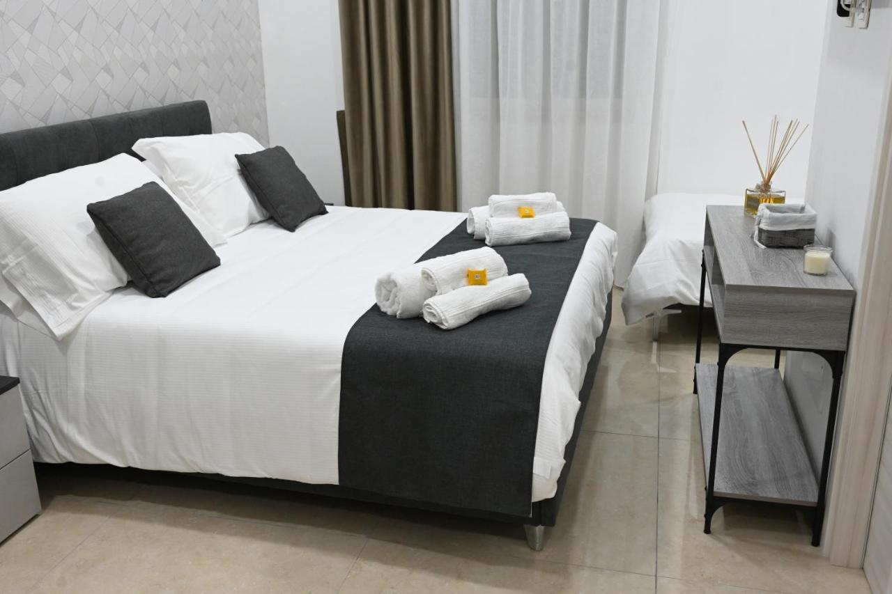 Solymar B&B Наполи Екстериор снимка